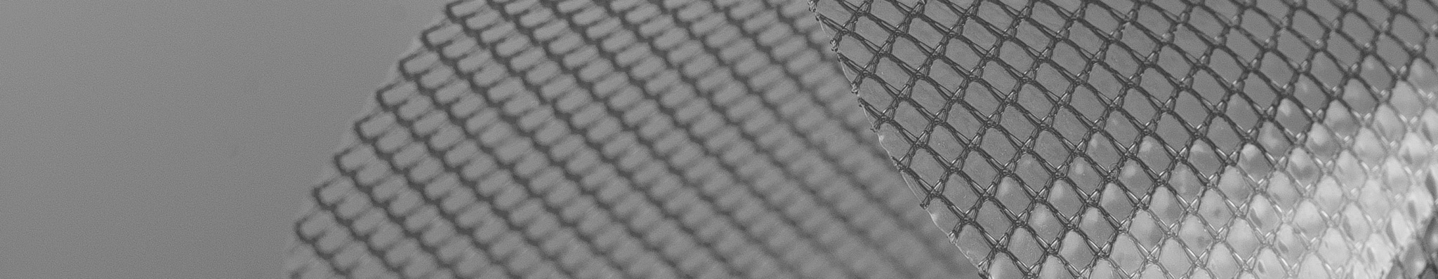 Resorbable Barrier Layer Mesh Resorbable barrier layer mesh for intraperitoneal hernia repair